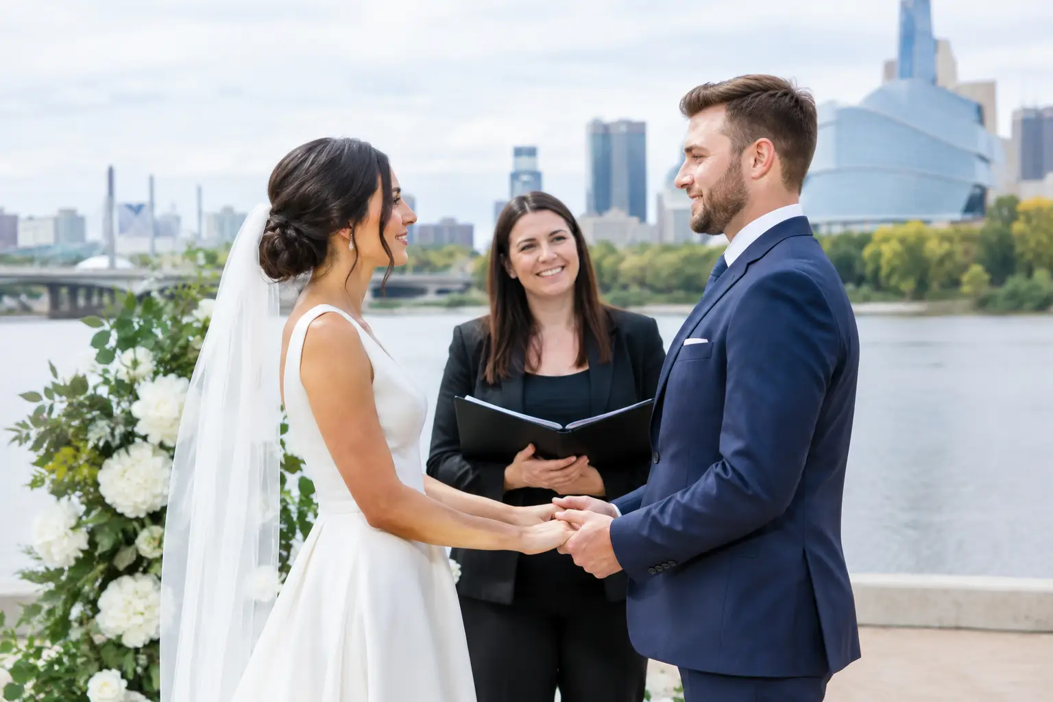 Read more about the article Non-Religious Wedding Ceremony in Winnipeg